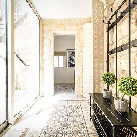 Mamila Pearl, Near Old City - Big Succah During The Holiday Jerusalem Exterior foto